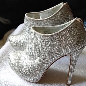 Steve Madden Sparrk Rhinestone Ankle Booties - NEW- A Holiday Party Must!!